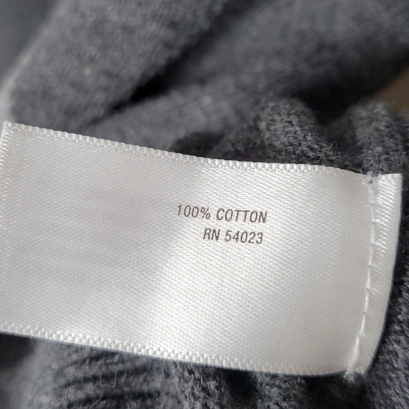 Old Navy Argyle Gray V-Neck Sweater - Picture 4 of 5